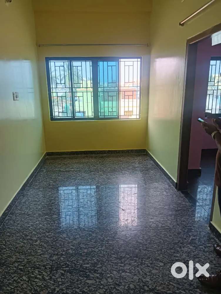 SINGLE ROOM BATHROOM KITCHEN HOLL BALCONY REN-11500/FAMILY IRC VILLEGE
