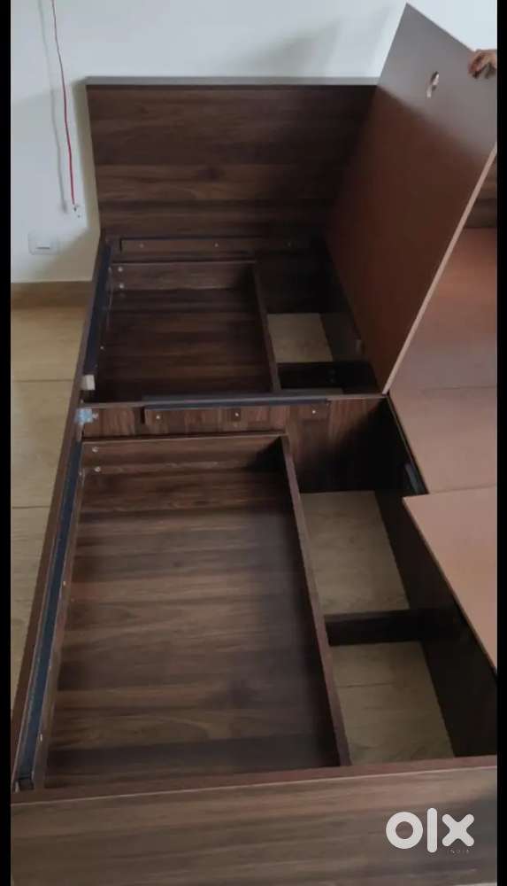 King size bed