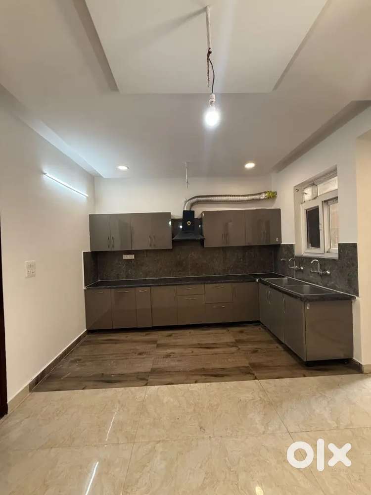 1 bhk fully furnished flat . Fully independent