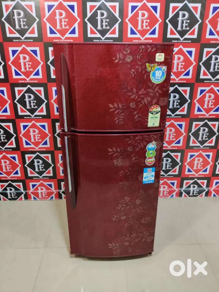 ^¢ Doble door of used fridge in very good quality with warranty ¹ year