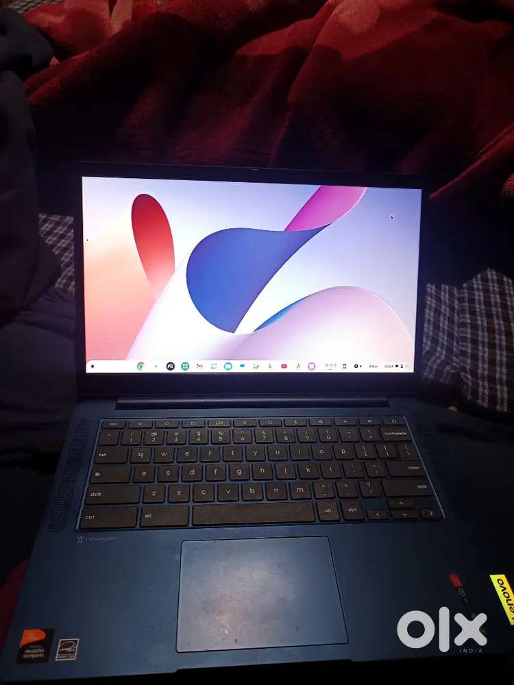 Lenovo i5 chrome book 4 gb ram