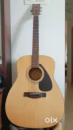 Yamaha F 310 Acoustic Guitar