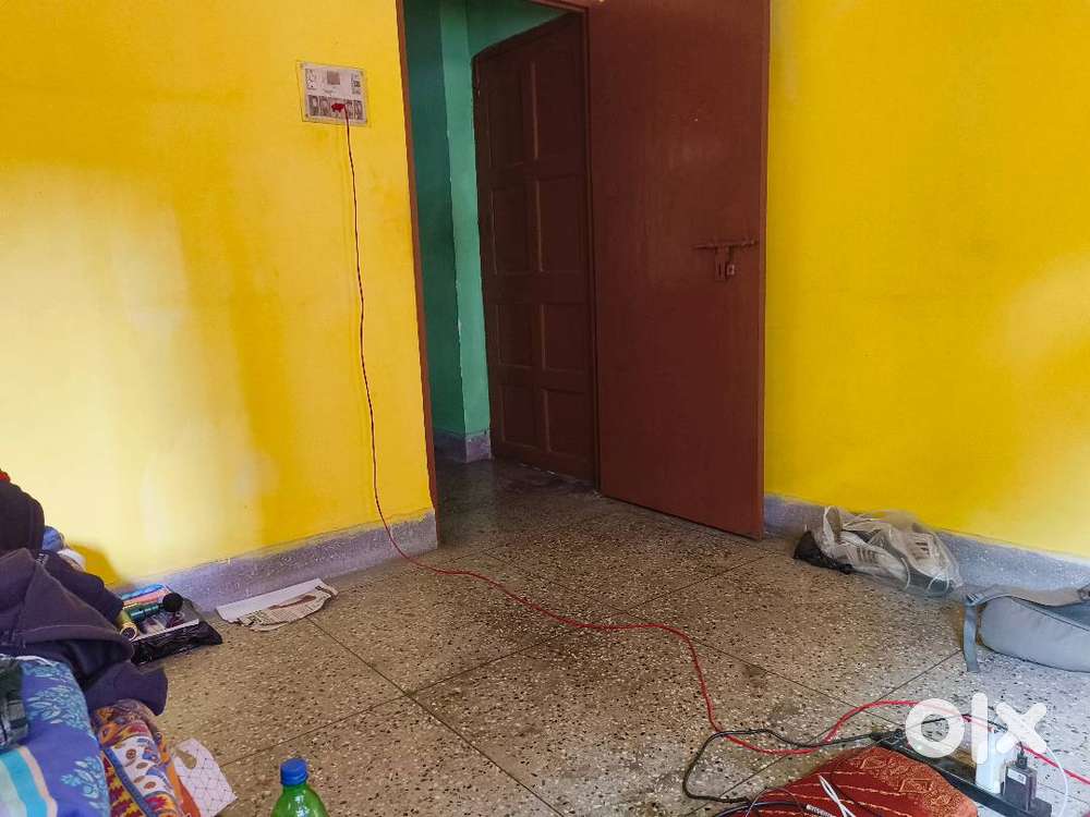 Spacious 2BHK Semi-Furnished Apartment – 820 sq.ft, 1 Min from New Ali