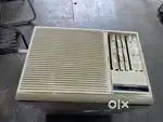1 ton ogernal window AC with warranty and good condition