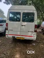 Force traveller 17 seater Ac