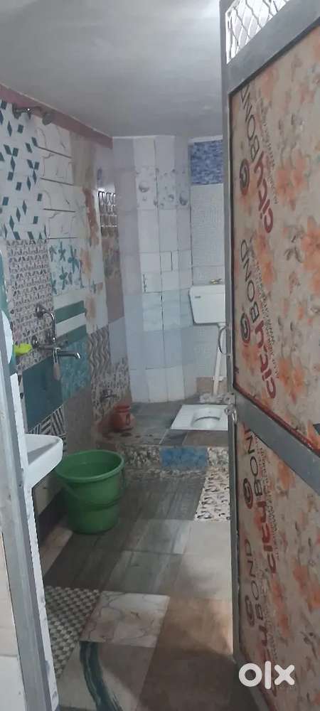 Four rent 2 rom 1 batrum 1 kichen