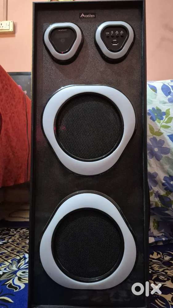 HOME THEATRE 150Watt SOUNDS Under warranty for 9months