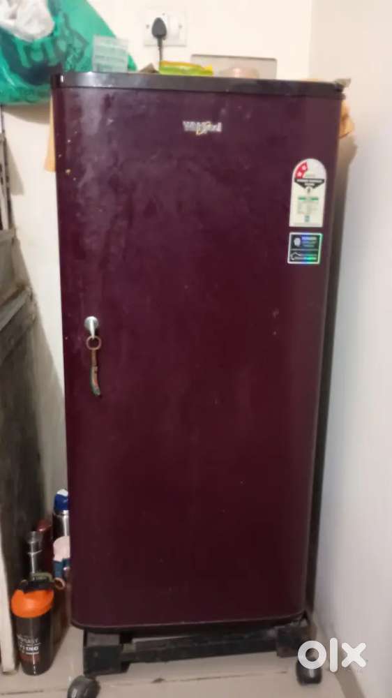 Fridge for sale 7000 negotiable