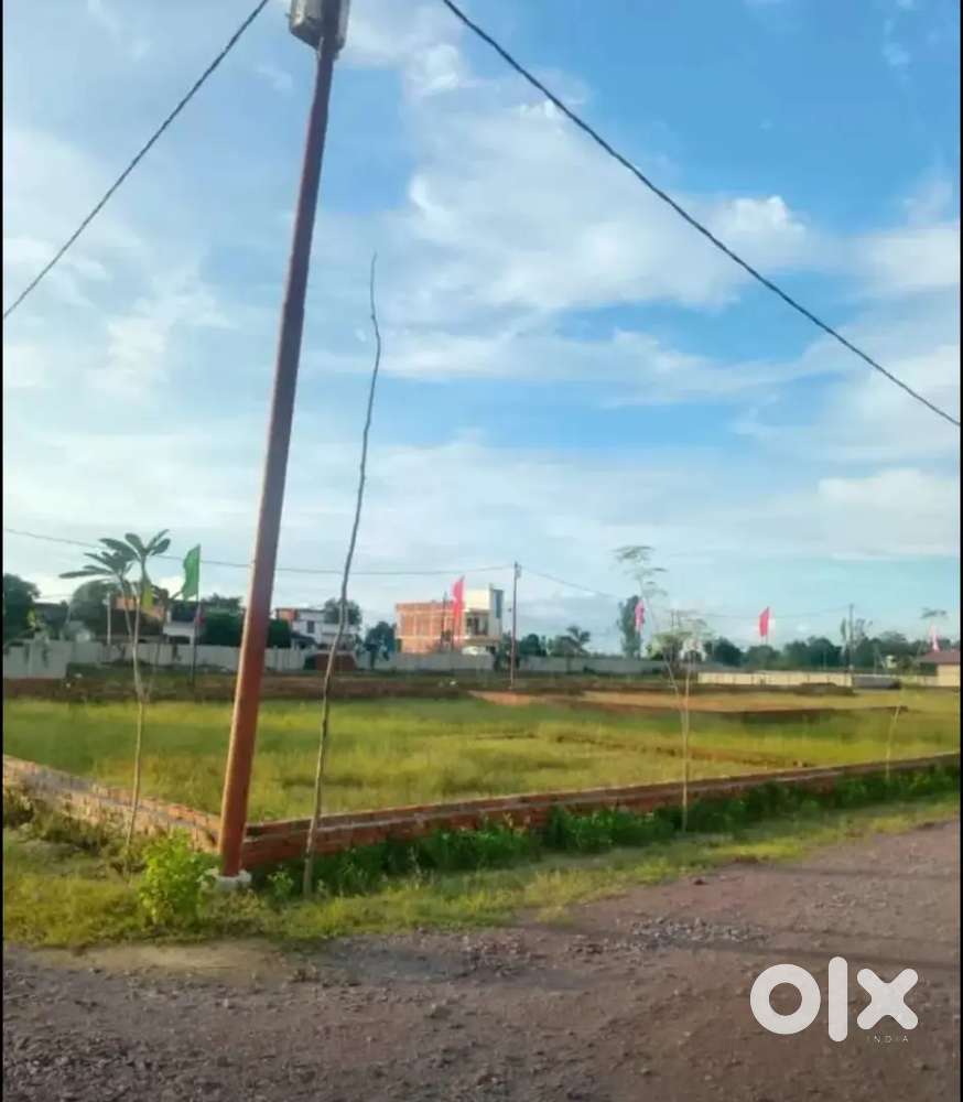 सरकारी कर्मचारियों और रिटायर्ड  के लिए  30%की भारी छूट पर plotउपलब्धहै