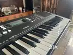 Yamaha PST e373 keyboard
