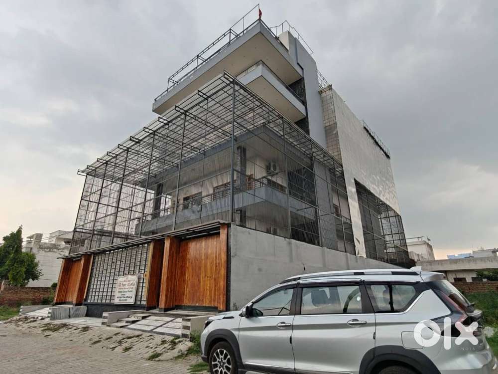 PG For-Working Professionals and Female Students