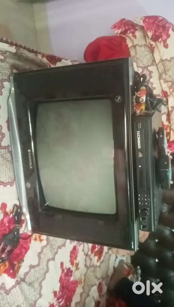 Tv dvd player with remote