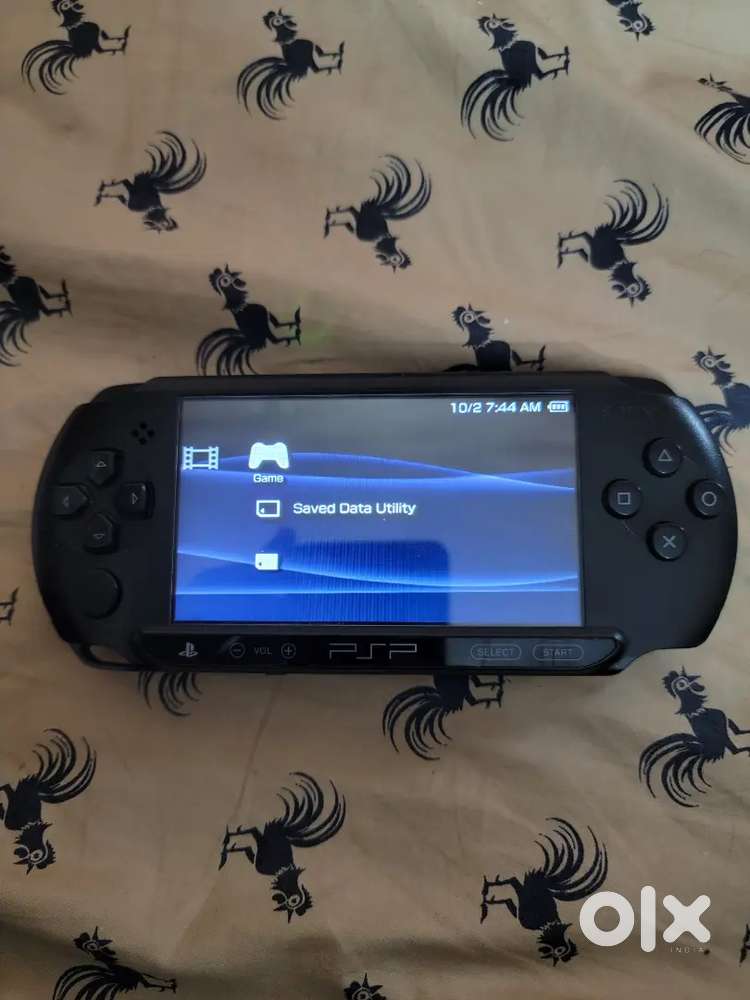 Sony psp Street with charger and games