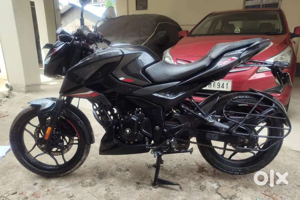 Bajaj Pulsar N160 bike is on showroom condition.