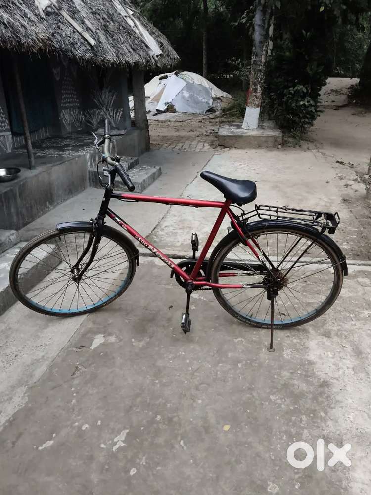 Bicycles for men condition good company name is Horo Neon