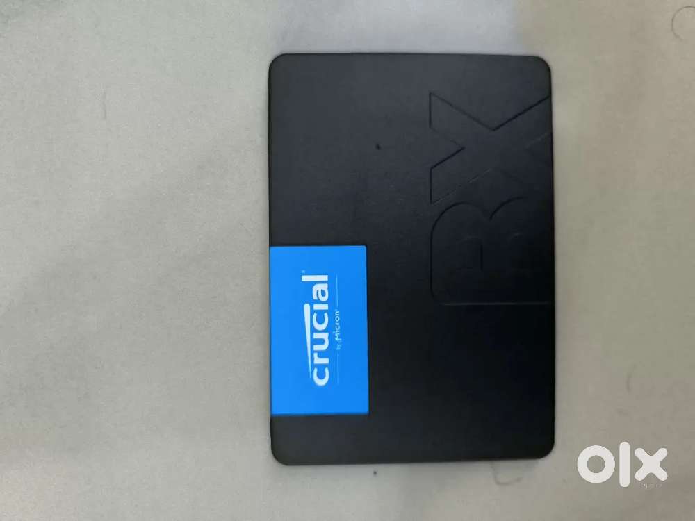 CRUCIAL SSD 240 GB