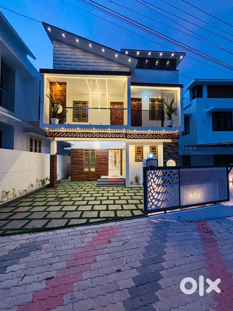 New house for sale Trivandrum puliyarakonam Kaavinpuram