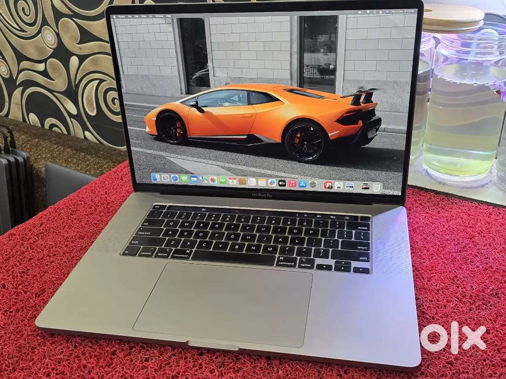 Apple Macbook Pro 2020 i7 16gb 512gb 5.5gb Graphics 16inch Retina