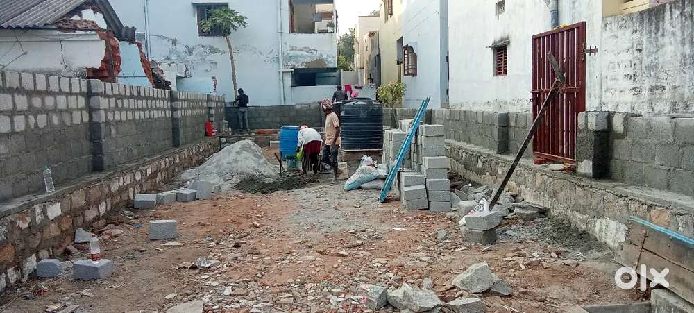 Open plot, between houses & sorrounding Hostels , colleges