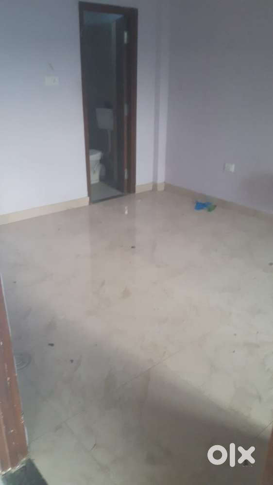 2 BHK home available