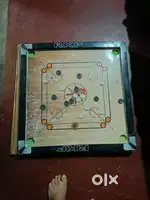Carrom board