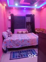 I'm looking for flatmate, couple or single allowed