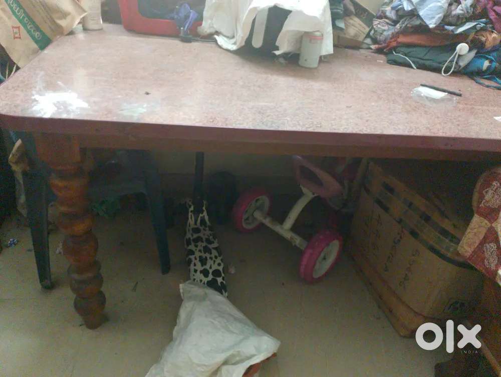 Old dining table for sale