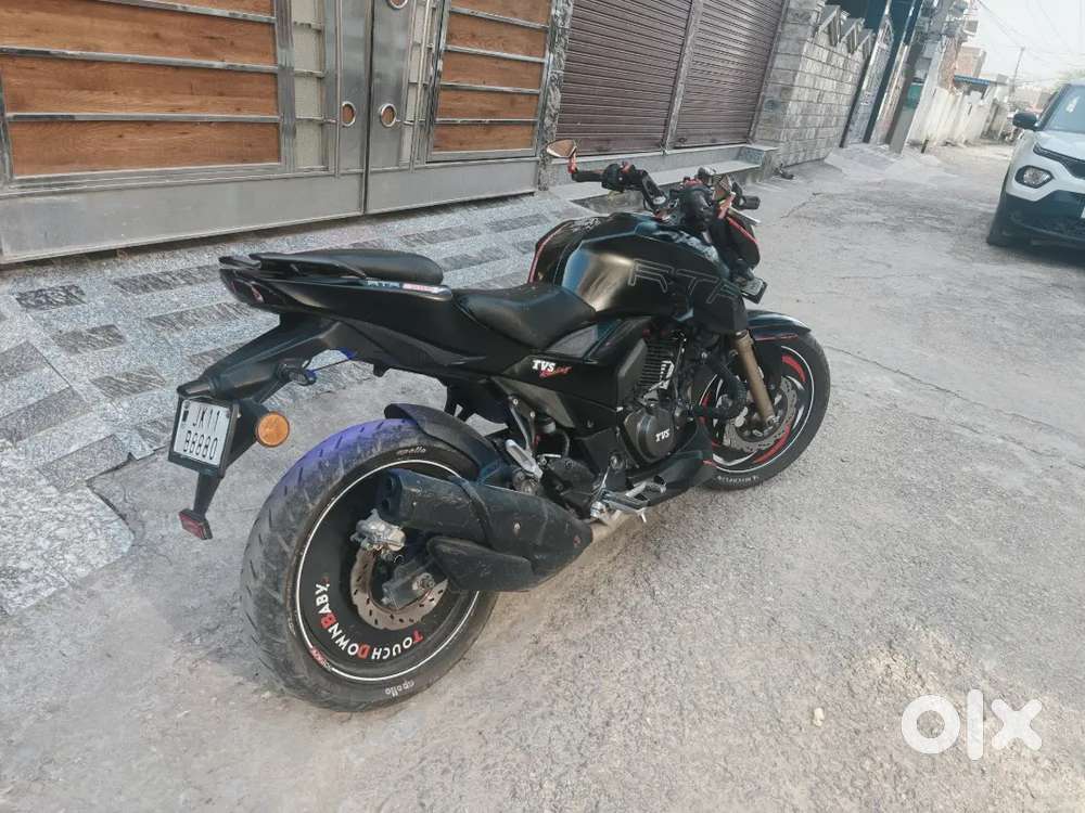 TVS Apache RTR apache 200 4V
