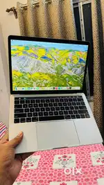 Apple MacBook Pro 13-inch(2019, Touch Bar)–Core i5 16GB RAM 256GB SSD