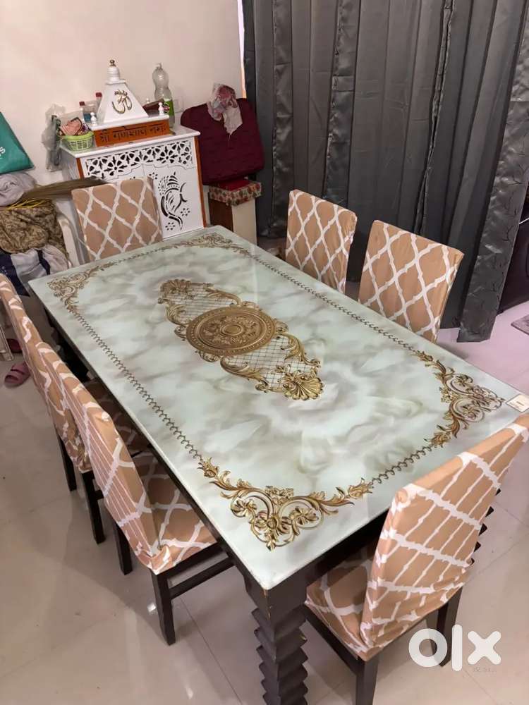 DINING TABLE (6 - SEATER)