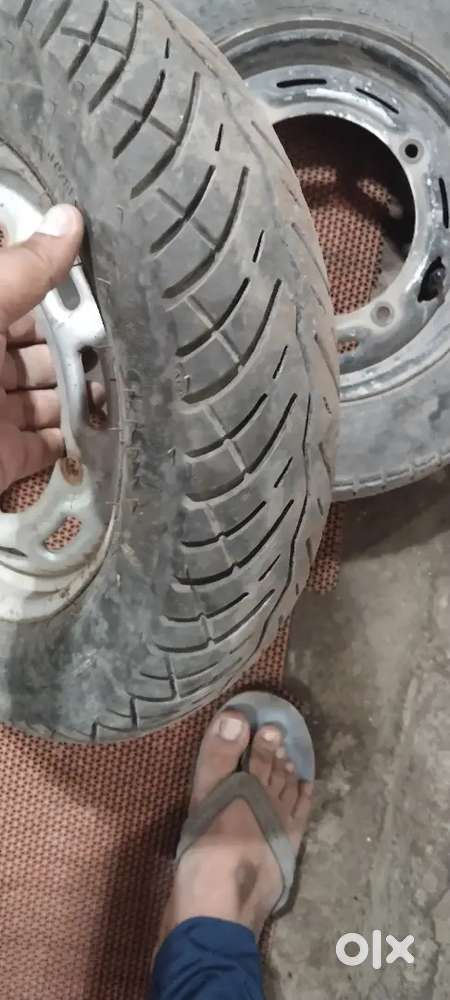 Scooty new tyre