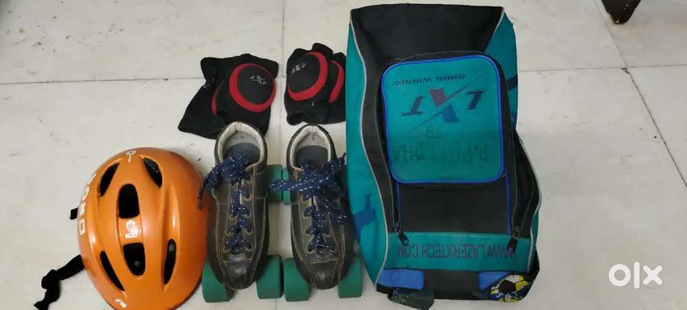 Skating shoes