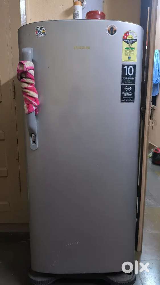 SAMSUNG REFRIGERATOR