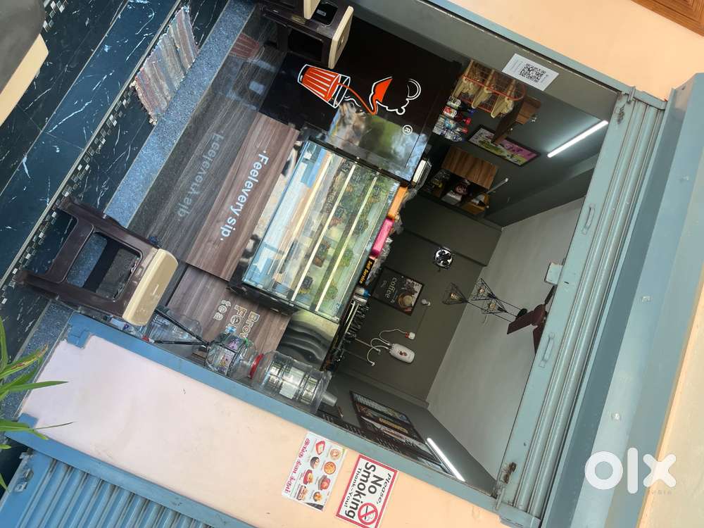 Tea and juice shop