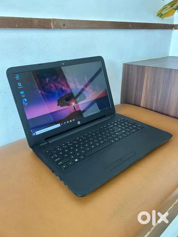 HP LAPTOP 8 GP RAM 1000 GP HDD WIFI WEBCAM I3 PROCESSOR WINDOWS 10