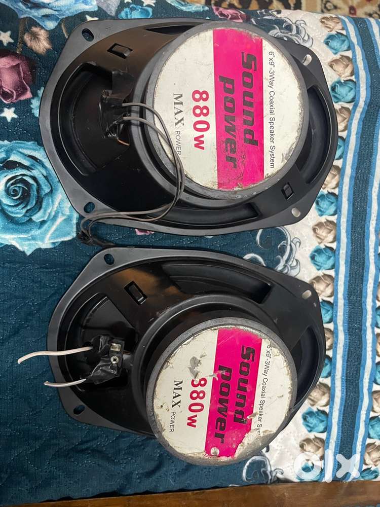 car stero with spekar