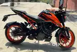 Ktm duke 200 in showroom maintained condition
