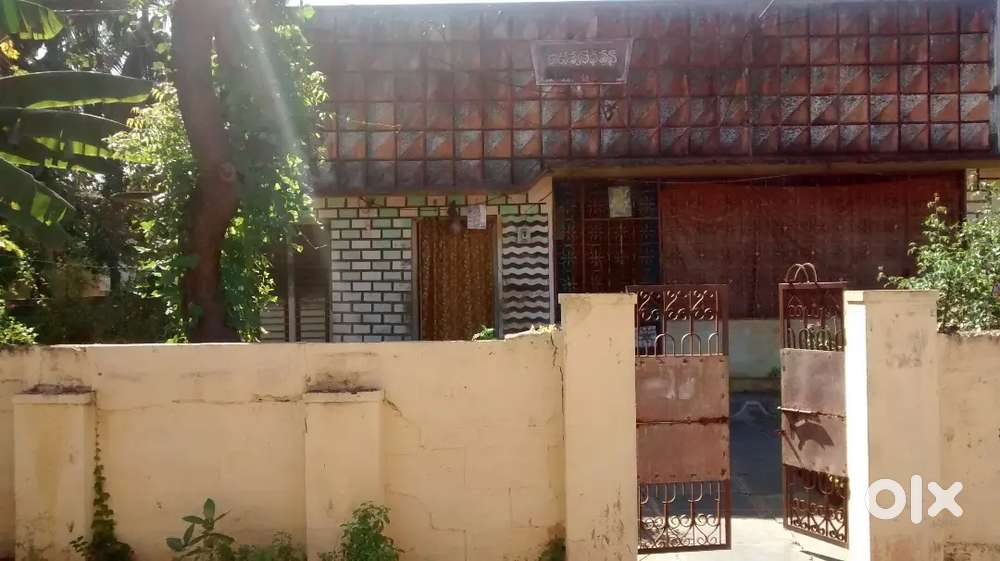 Independent House with vacant land