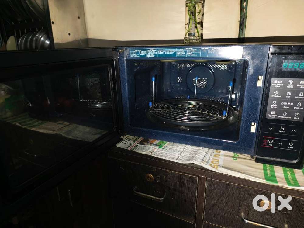 Samsung Microwave oven 2 year old