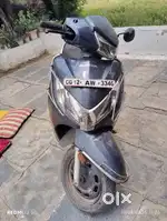 Bike lena hai  tabhi sell kar raha hu