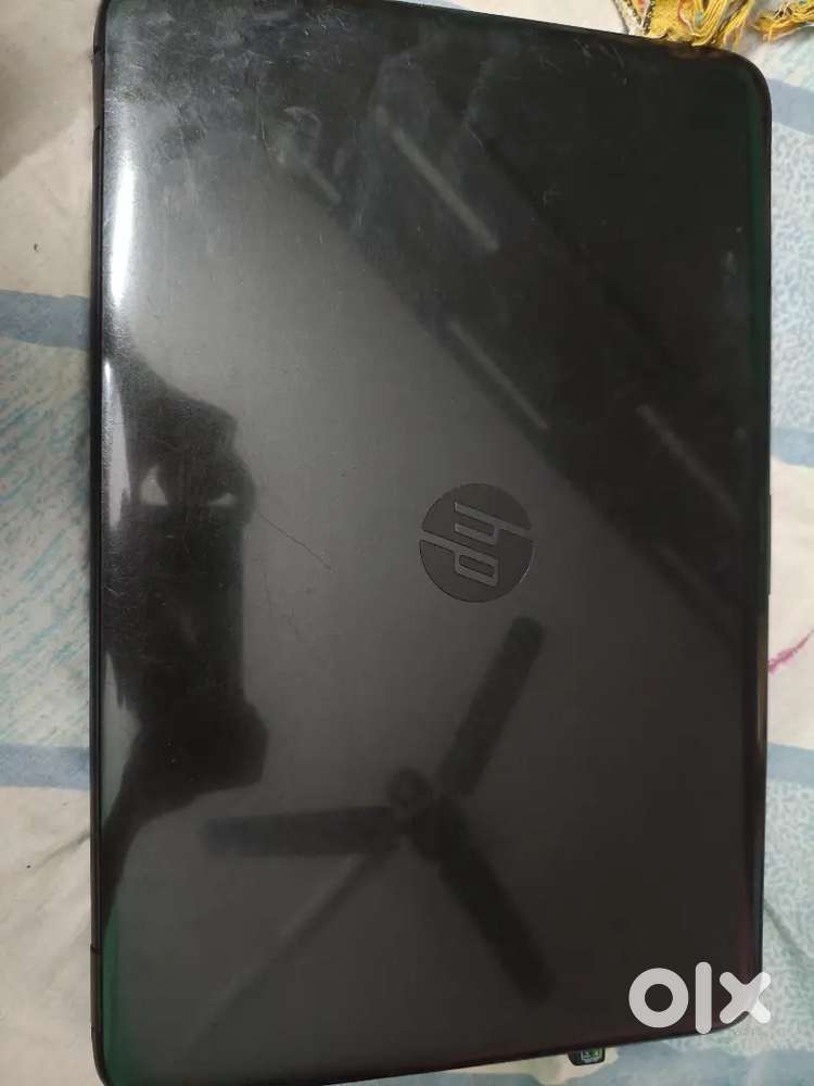 HP TPN C125 LAPTOP IN GOOD CONDITIN