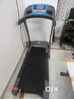 Amazon Basics automatic Treadmill