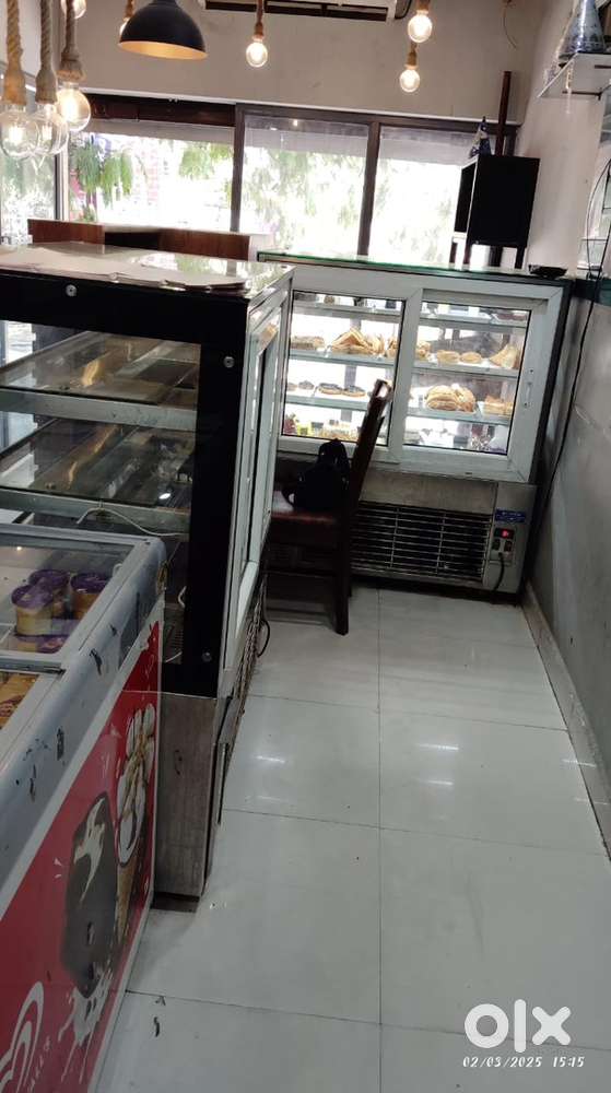Bakery display fridge