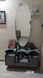 Dressing table