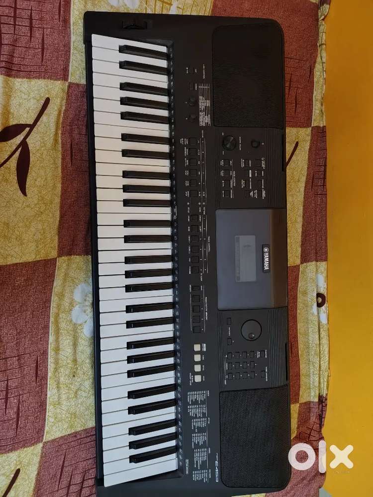 Yamaha PSR E453