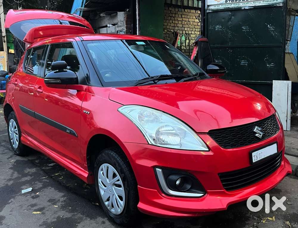 Swift Petrol 2017 Direct Owner Very Less driven Car
