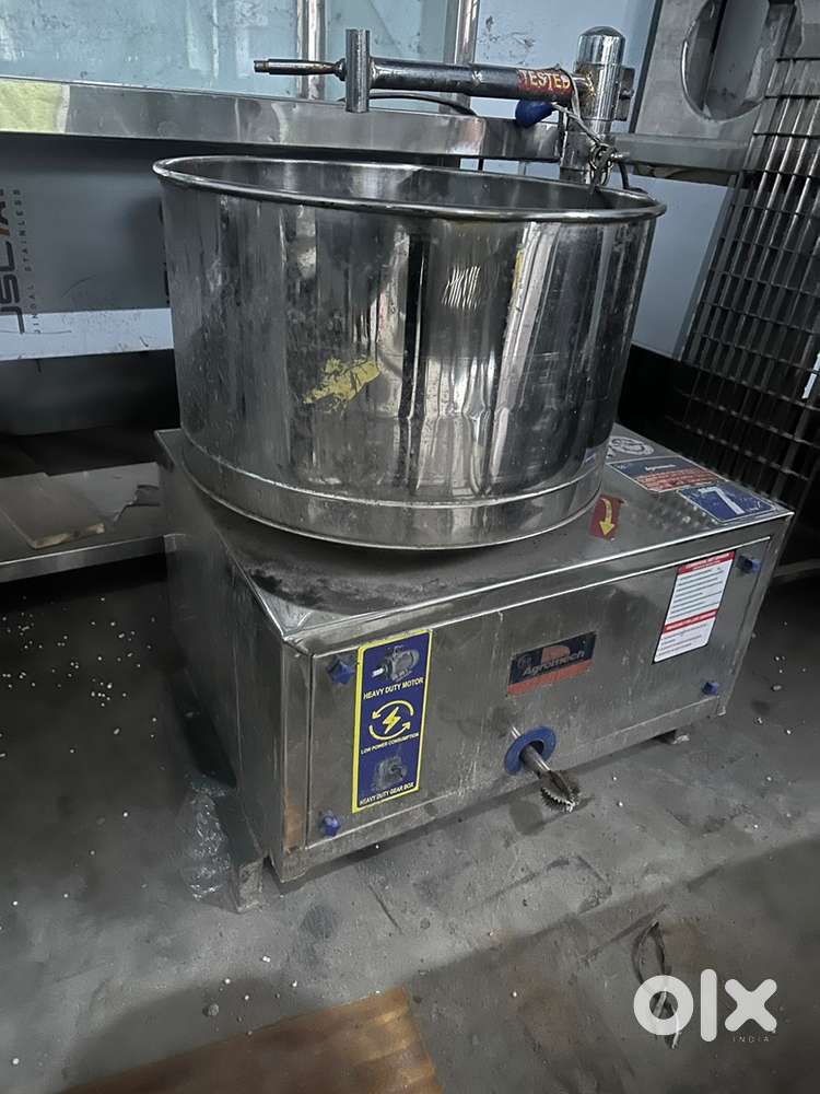 7L Grinder in warranty + Dosa batti + Tiffins table