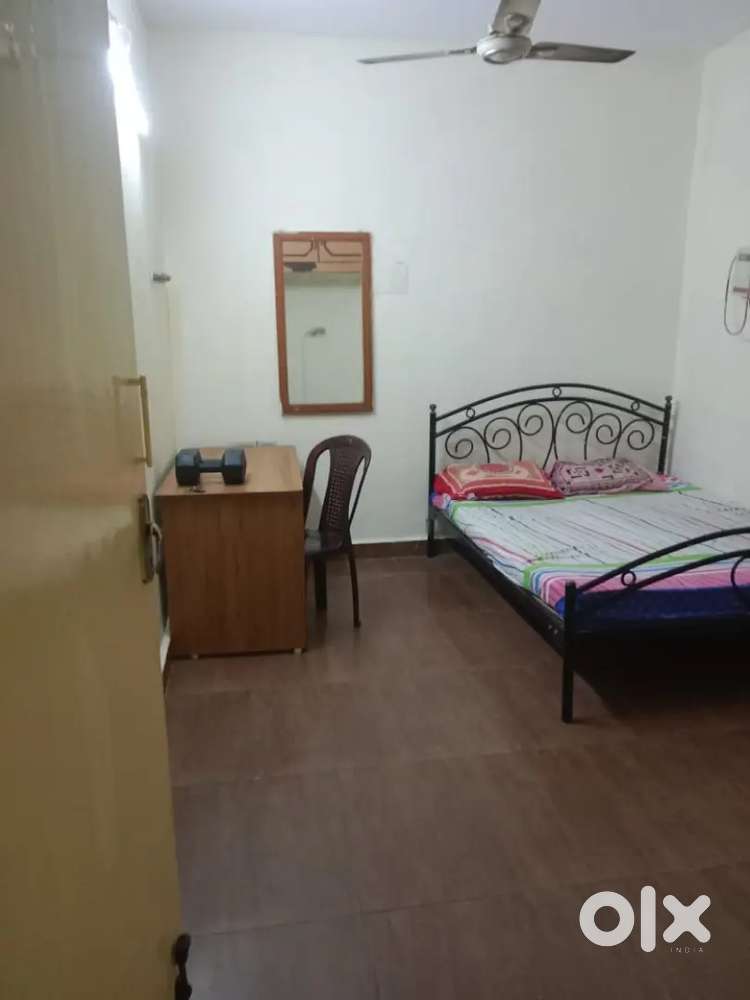 Well furnished Single room for rent in nungabakkam