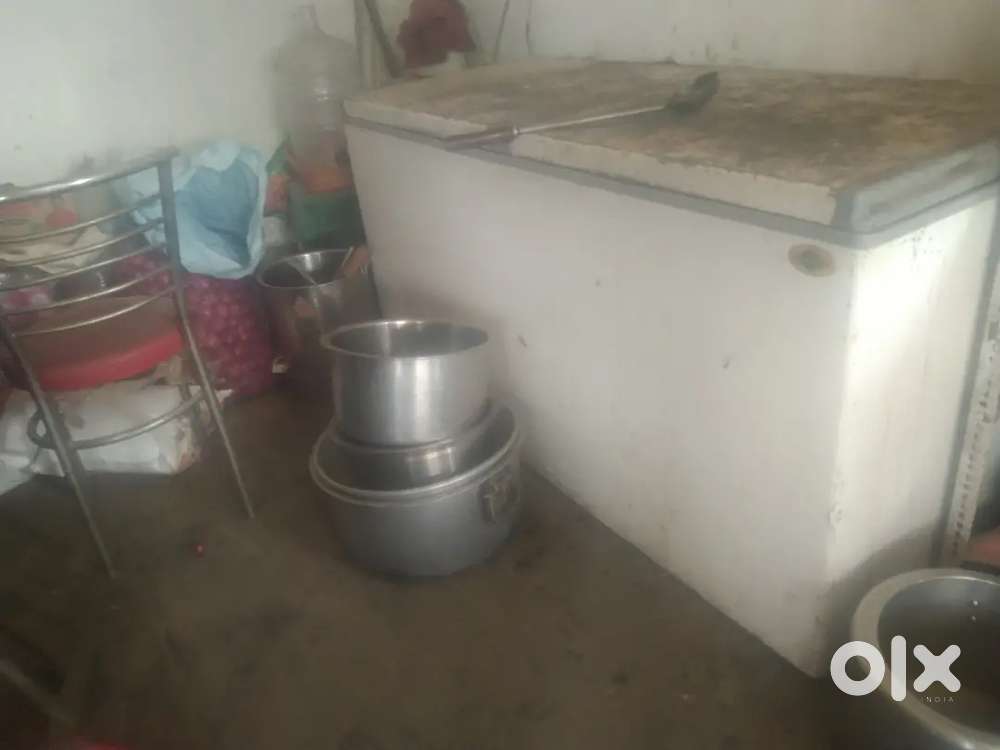 D fridge in good condition