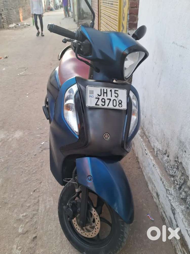 Scooty in full condition 4 month insurance